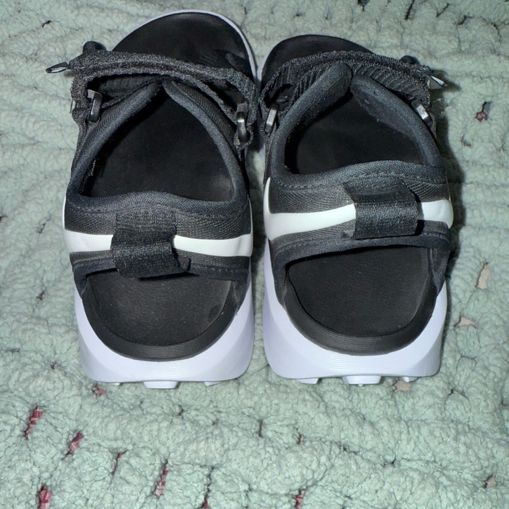 Nike sandals - image 7